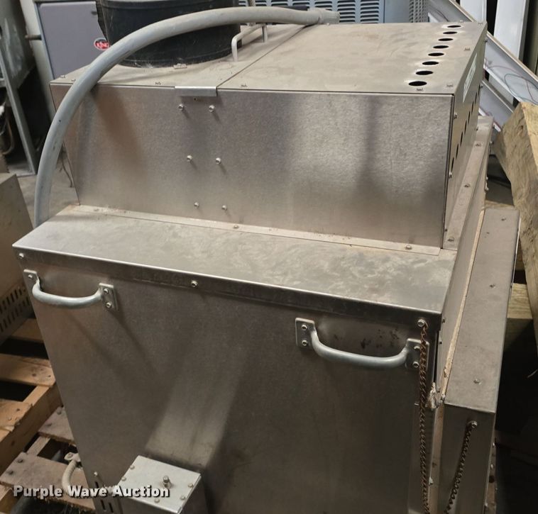 image for item EK2084 Gilson HM-378 oven