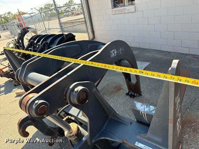 image for item MV9152 JRB 624J grapple forks