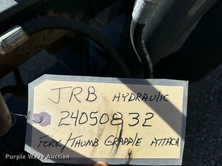 image for item MV9152 JRB 624J grapple forks