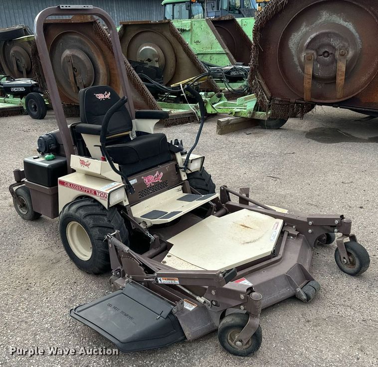 image for item MV9165 2009 Grasshopper  725DT ZTR lawn mower