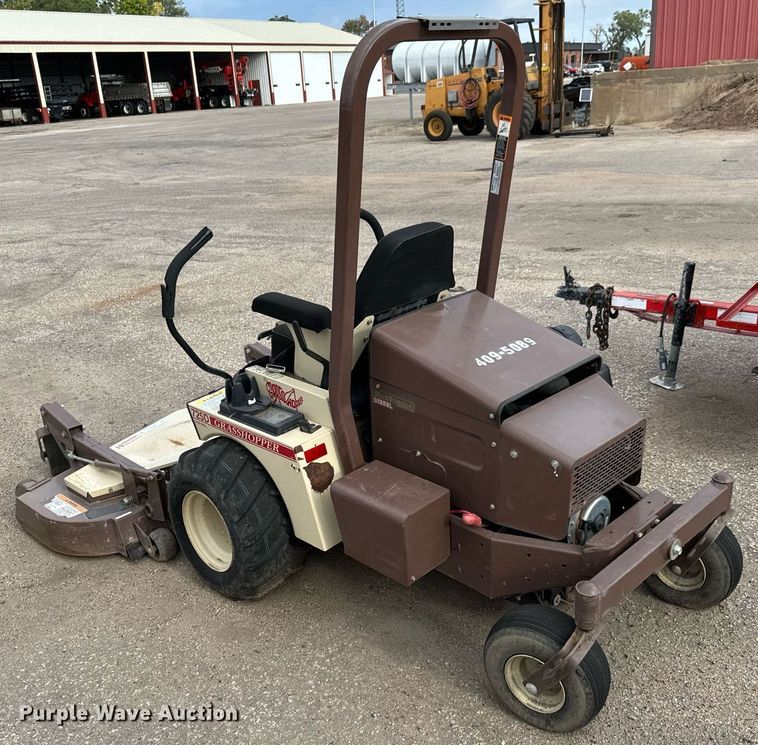 image for item MV9165 2009 Grasshopper  725DT ZTR lawn mower