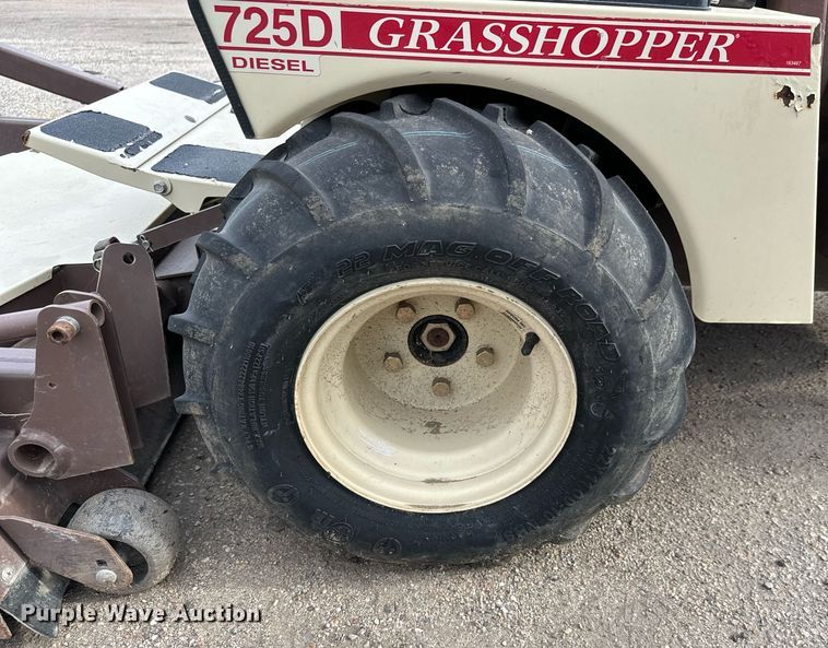 image for item MV9165 2009 Grasshopper  725DT ZTR lawn mower