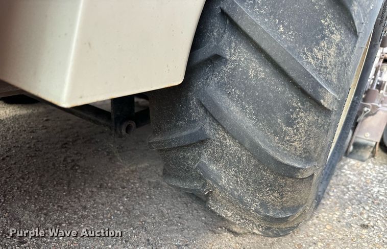 image for item MV9165 2009 Grasshopper  725DT ZTR lawn mower