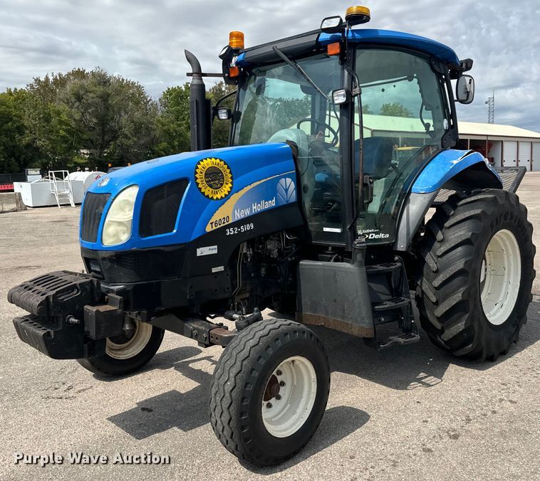 image for item MV9167 2009 New Holland T6020 tractor