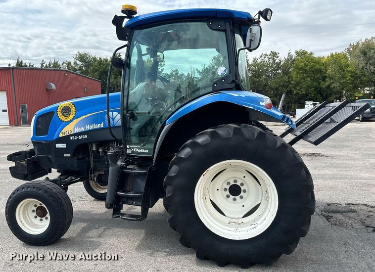 image for item MV9167 2009 New Holland T6020 tractor