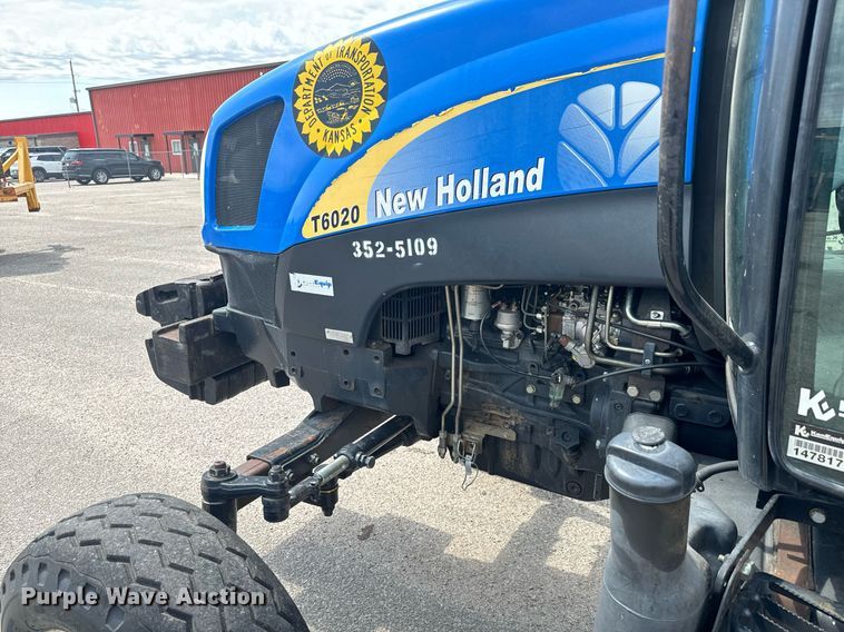 image for item MV9167 2009 New Holland T6020 tractor