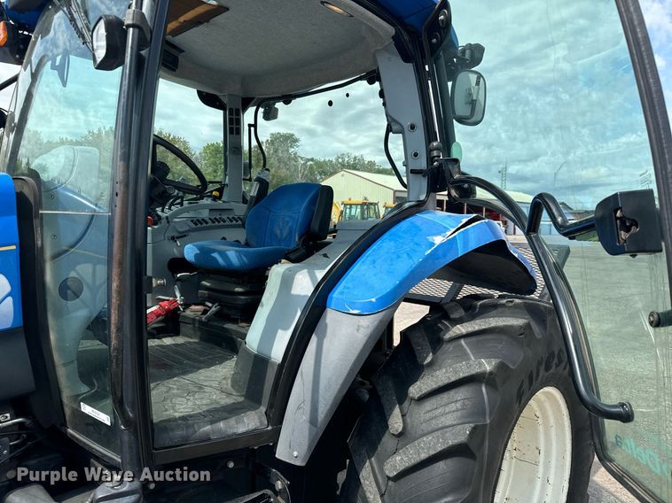 image for item MV9167 2009 New Holland T6020 tractor