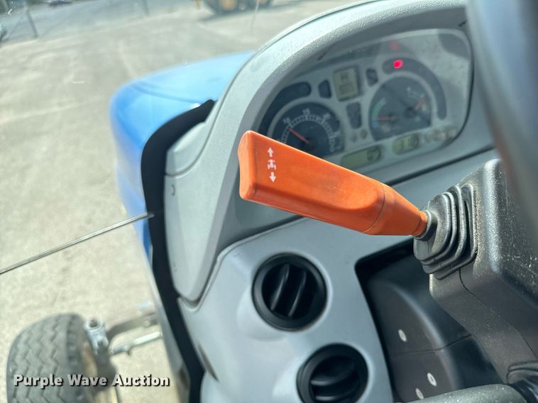 image for item MV9167 2009 New Holland T6020 tractor