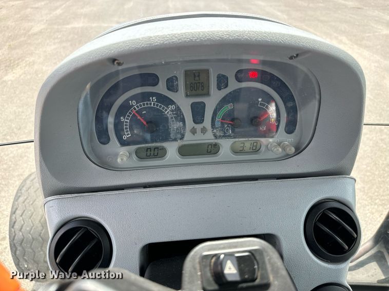 image for item MV9167 2009 New Holland T6020 tractor