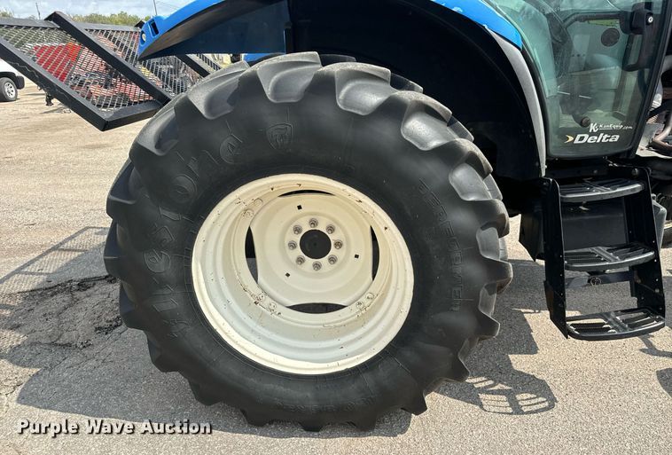 image for item MV9167 2009 New Holland T6020 tractor