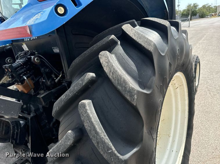 image for item MV9167 2009 New Holland T6020 tractor