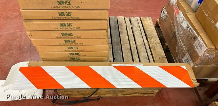 image for item NJ9322 Barricade signs