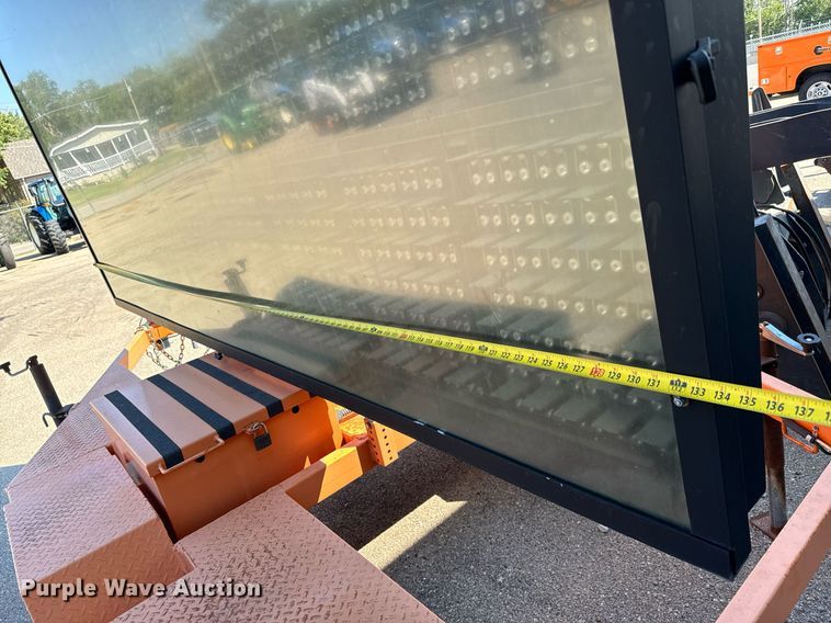 image for item NJ9329 2008 Ver-Mac PCMS-1210 message board trailer