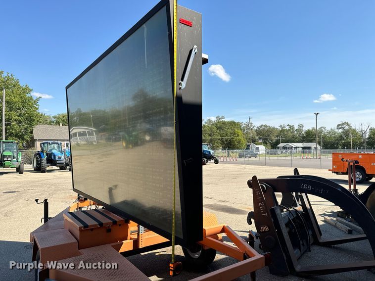 image for item NJ9329 2008 Ver-Mac PCMS-1210 message board trailer