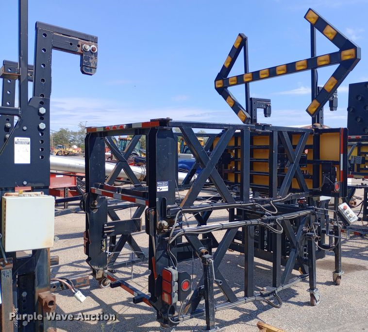 image for item NY9536 2004 Trinity  TMA 9181 crash attenuator 