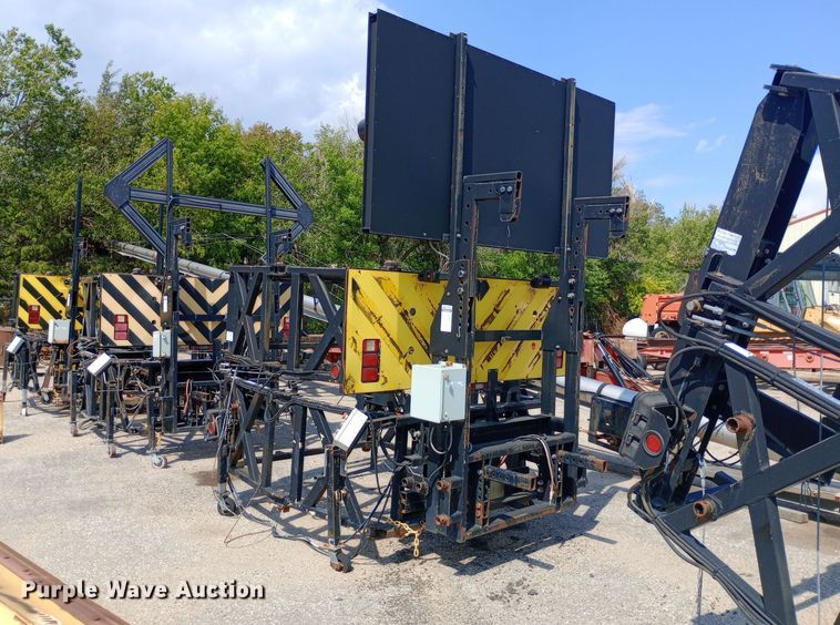 image for item NY9537 Trinity TMA 9181 crash attenuator 