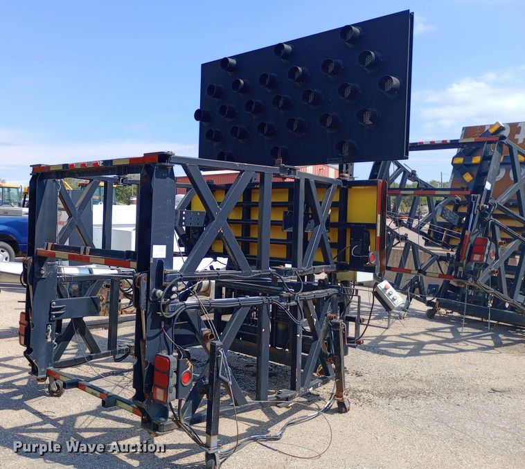 image for item NY9537 Trinity TMA 9181 crash attenuator 