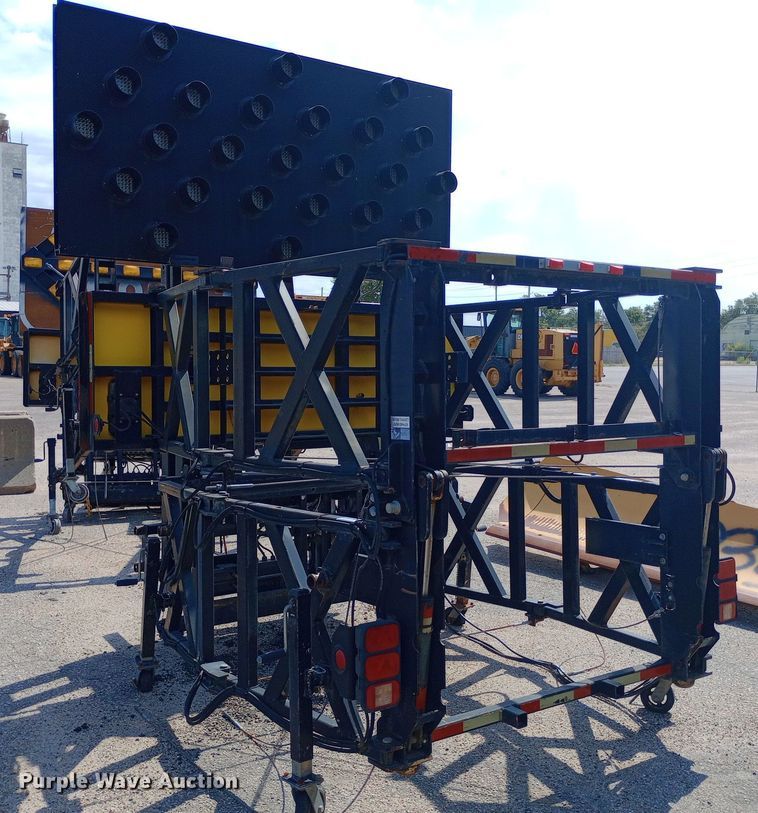 image for item NY9537 Trinity TMA 9181 crash attenuator 