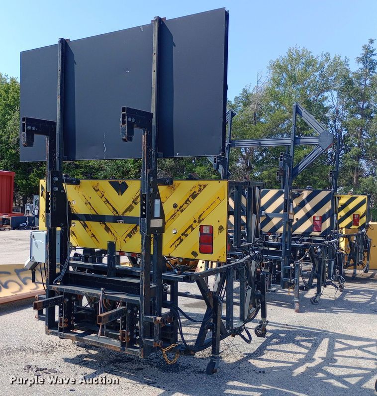 image for item NY9537 Trinity TMA 9181 crash attenuator 