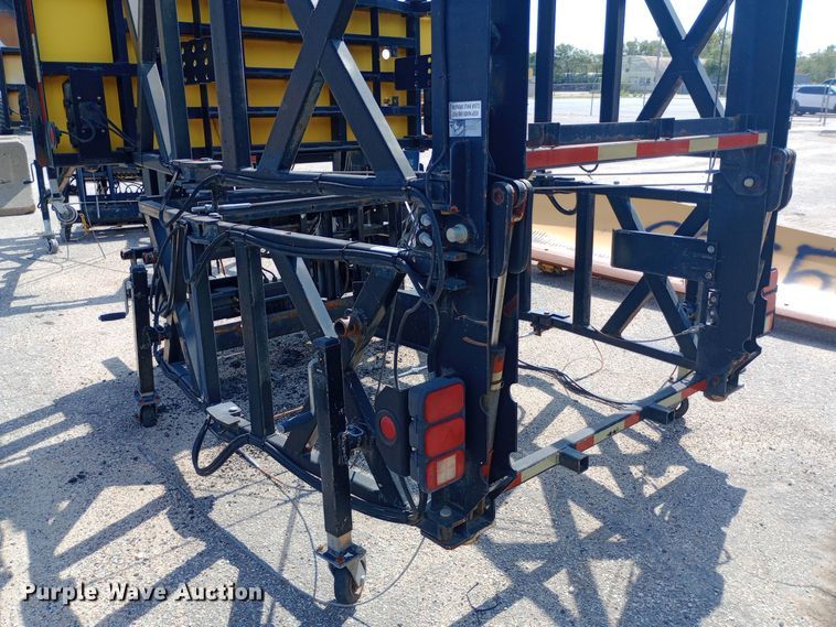 image for item NY9537 Trinity TMA 9181 crash attenuator 