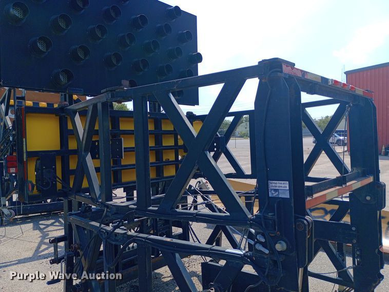 image for item NY9537 Trinity TMA 9181 crash attenuator 