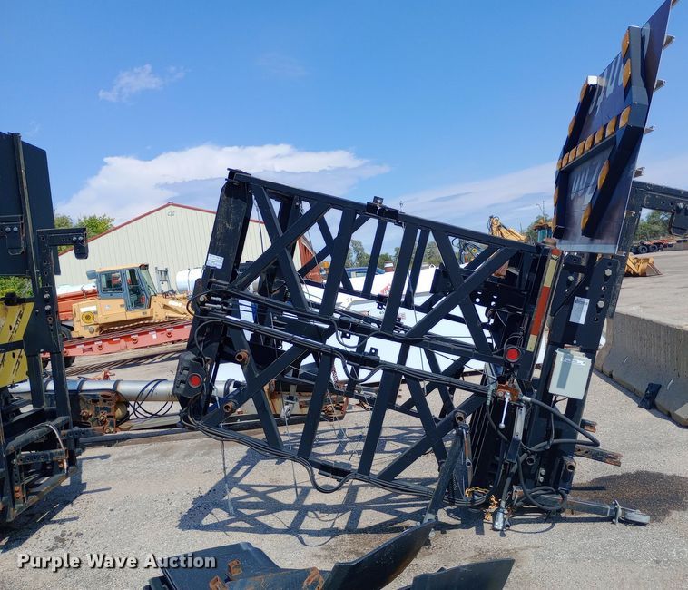 image for item NY9538 Trinity  TMA 9181 crash attenuator 