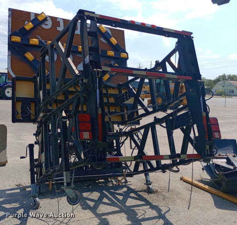 image for item NY9538 Trinity  TMA 9181 crash attenuator 