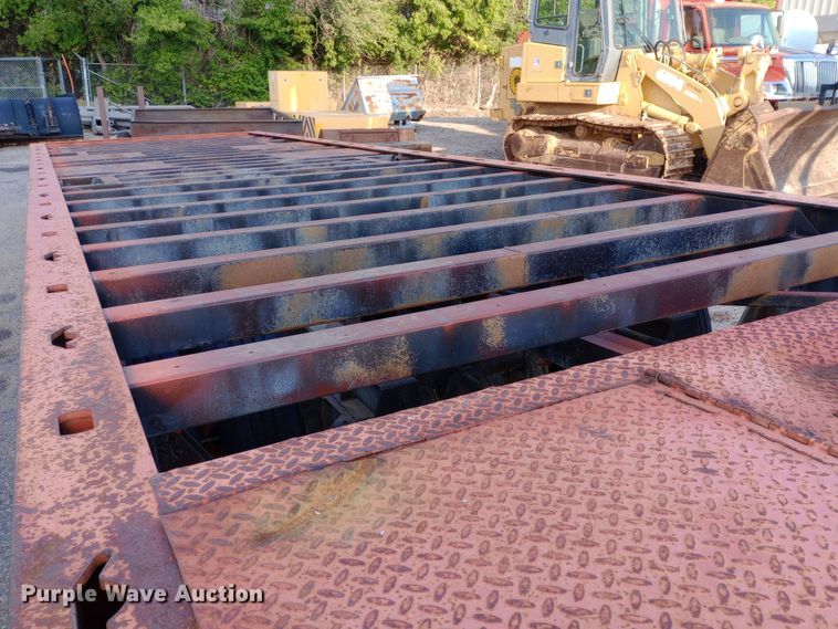 image for item NY9542 1994 Landoll tilt deck equipment trailer