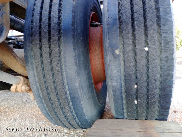 image for item NY9542 1994 Landoll tilt deck equipment trailer