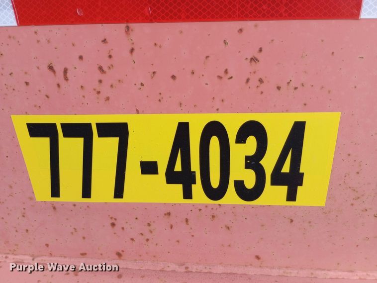 image for item NY9542 1994 Landoll tilt deck equipment trailer