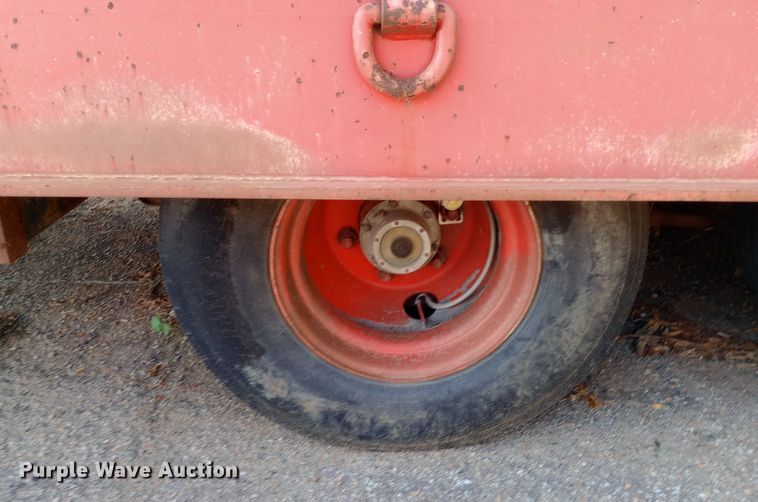 image for item NY9543 1996 Landoll tilt deck equipment trailer