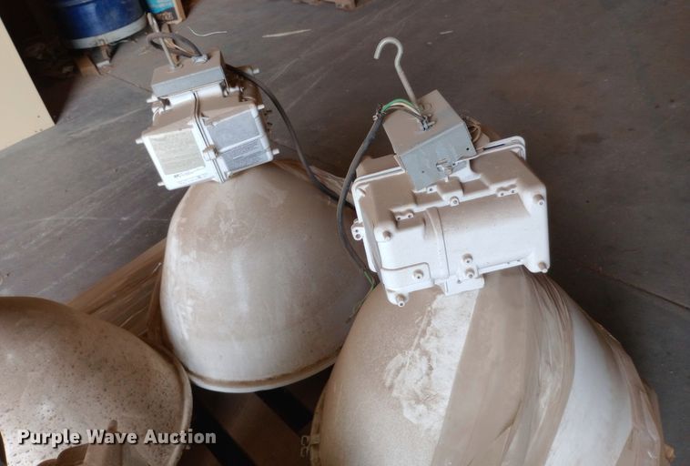 image for item NY9545 (4) Hubble lights