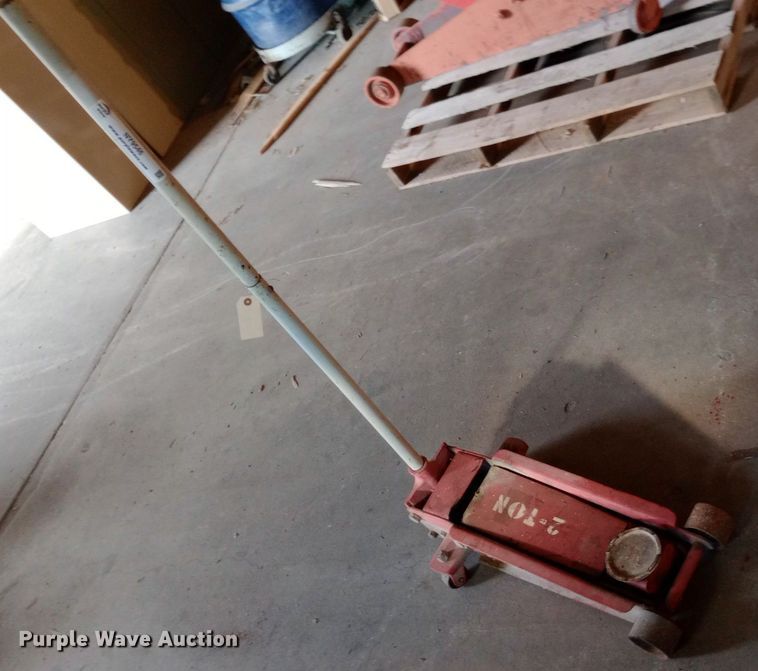 image for item NY9546 Floor jack