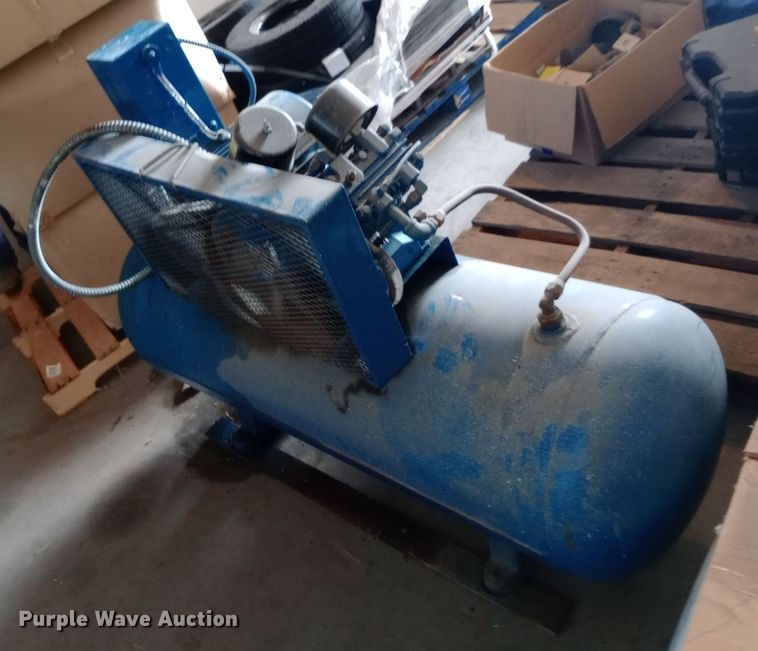 image for item NY9547 Emqlo EQ3B-80 air compressor