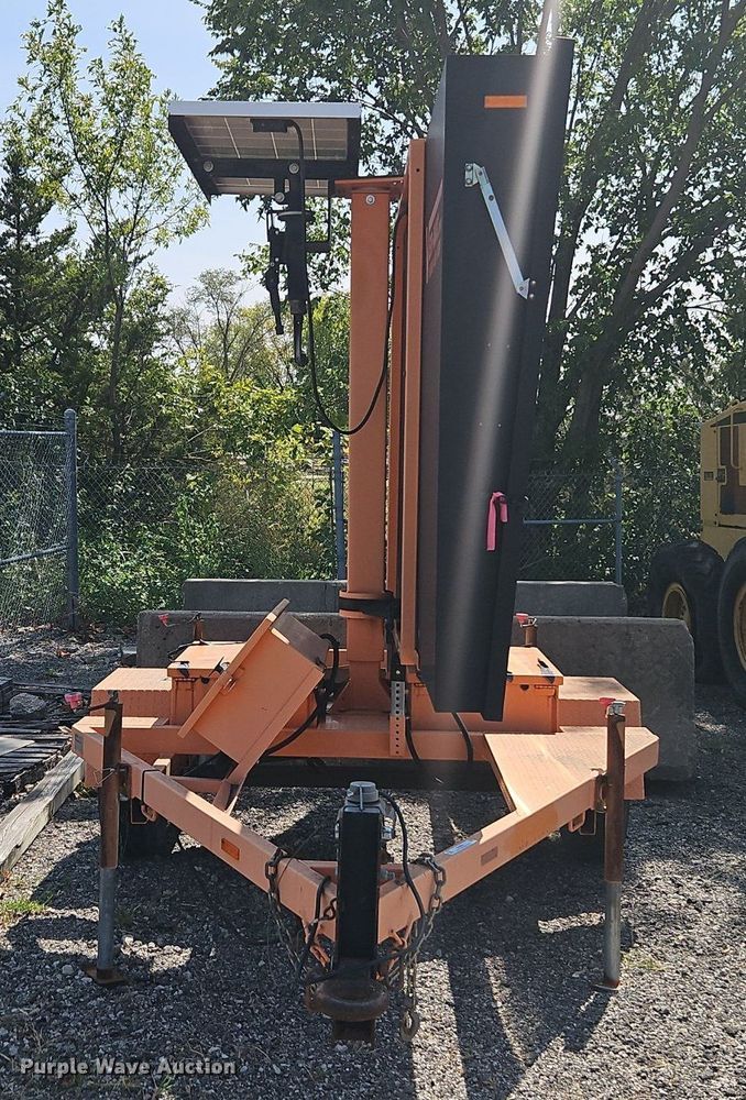 image for item OJ9531 2007 Ver-Mac 1210 message board trailer