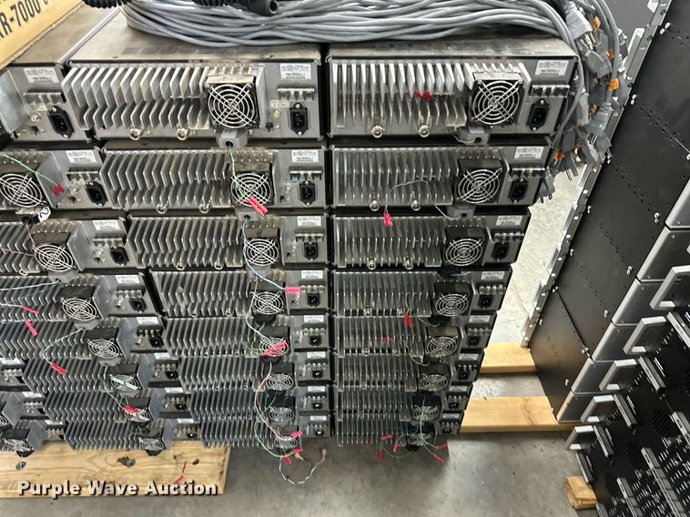 image for item OM9693 (33) Vertex VXR-7000UD radios