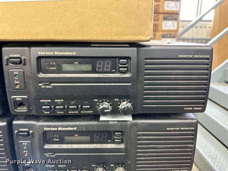 image for item OM9693 (33) Vertex VXR-7000UD radios