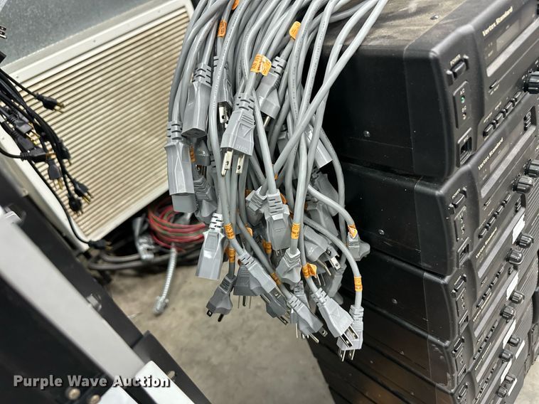 image for item OM9693 (33) Vertex VXR-7000UD radios