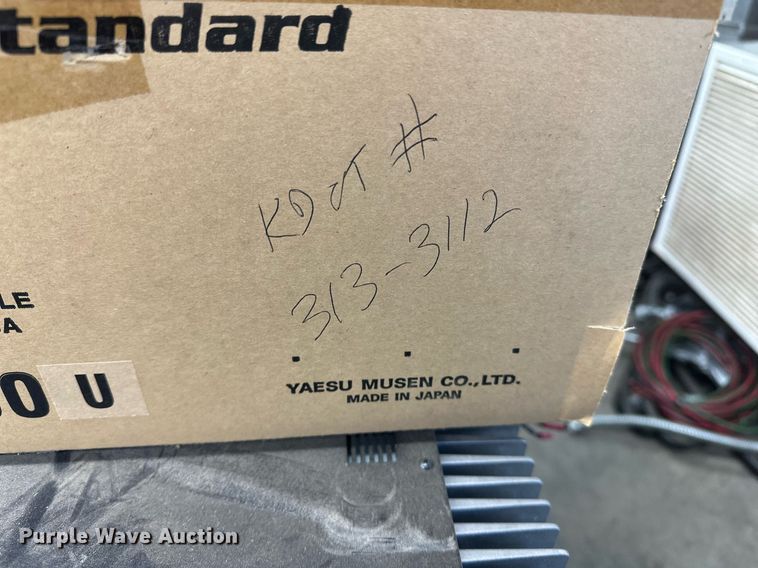 image for item OM9693 (33) Vertex VXR-7000UD radios