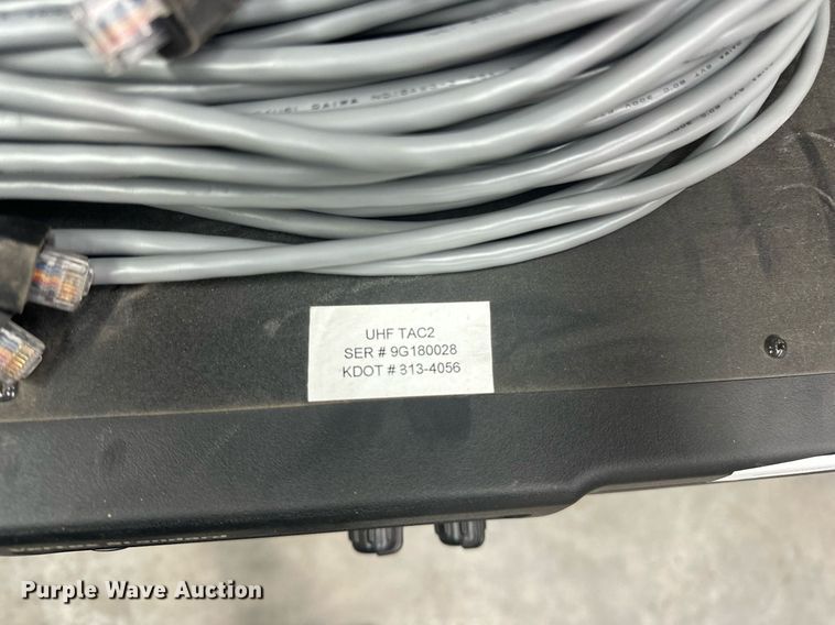 image for item OM9693 (33) Vertex VXR-7000UD radios