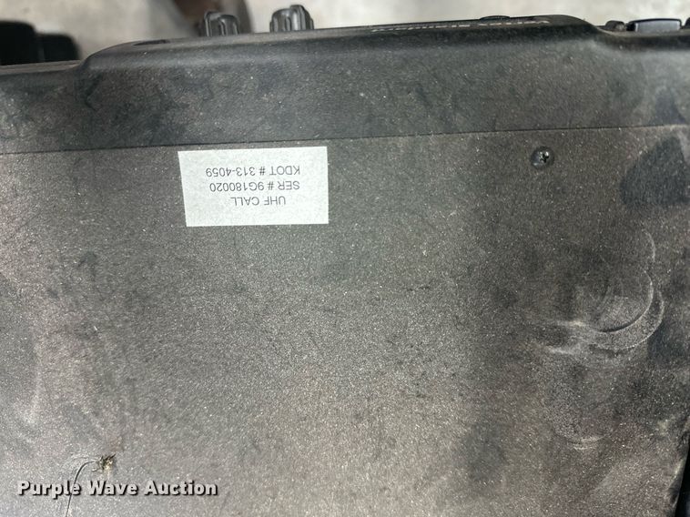 image for item OM9693 (33) Vertex VXR-7000UD radios