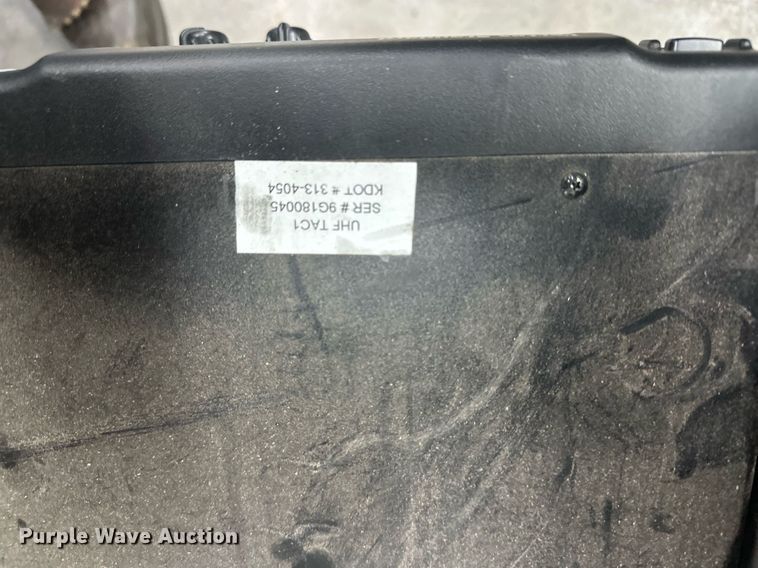 image for item OM9693 (33) Vertex VXR-7000UD radios