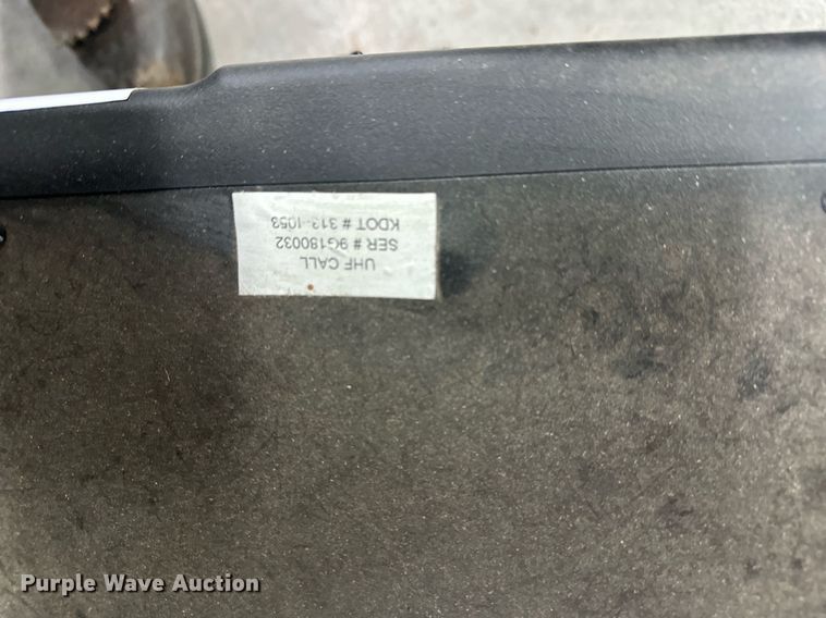 image for item OM9693 (33) Vertex VXR-7000UD radios