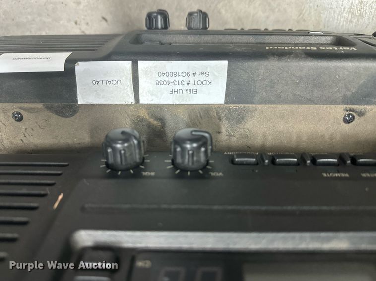 image for item OM9693 (33) Vertex VXR-7000UD radios