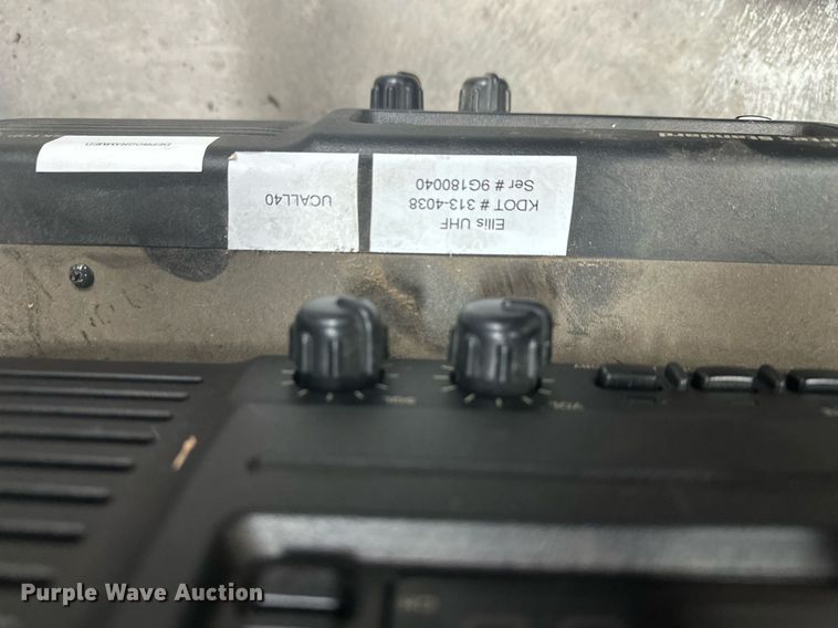 image for item OM9693 (33) Vertex VXR-7000UD radios