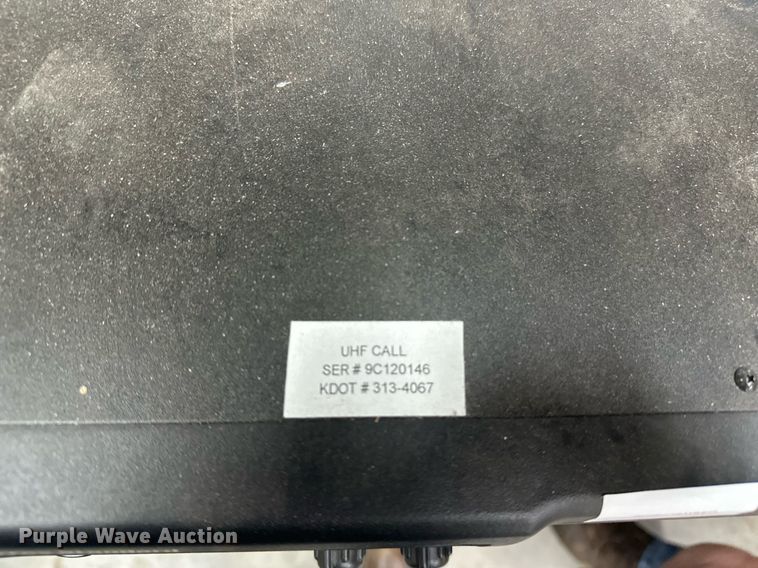 image for item OM9693 (33) Vertex VXR-7000UD radios