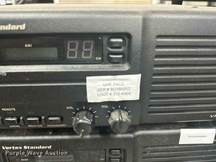 image for item OM9693 (33) Vertex VXR-7000UD radios