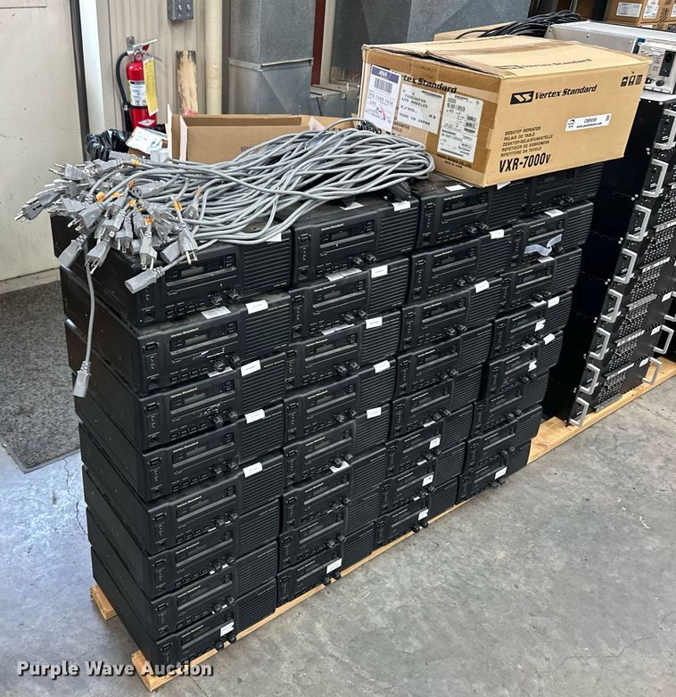 image for item OM9699 (33) Vertex VXR-7000VC radios