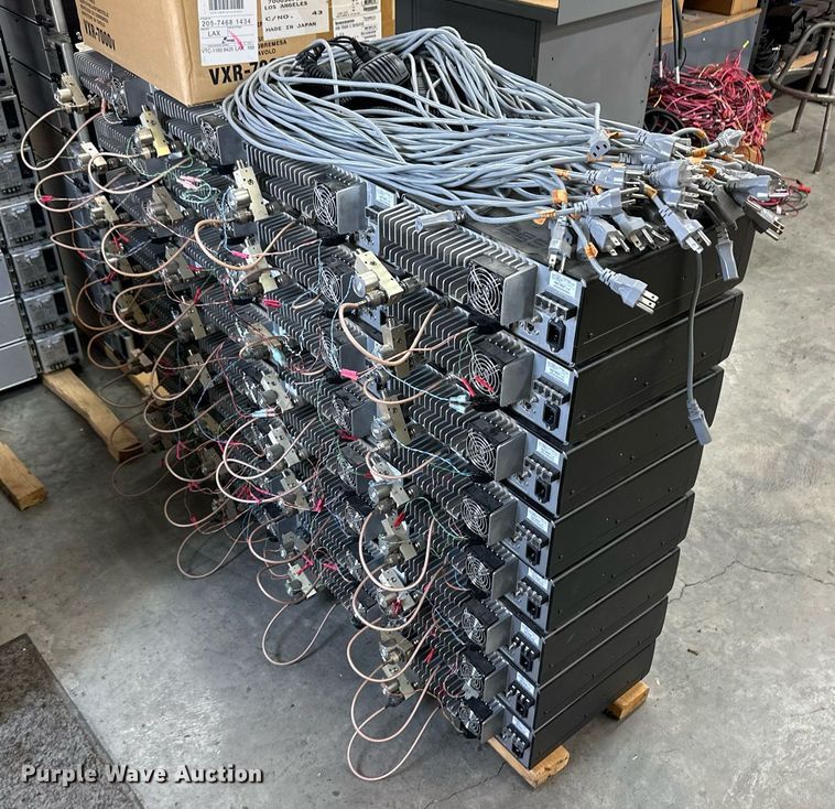 image for item OM9699 (33) Vertex VXR-7000VC radios