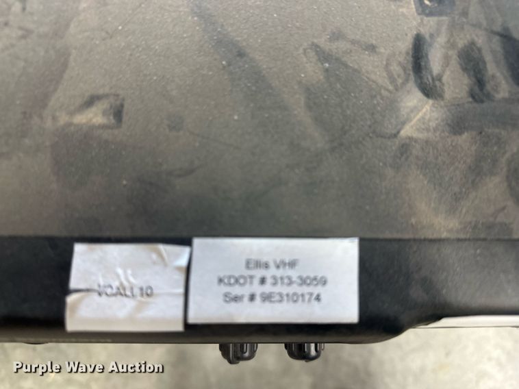 image for item OM9699 (33) Vertex VXR-7000VC radios